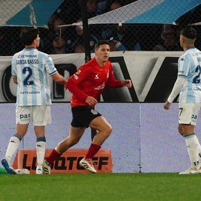 Estudiantes consiguió un importante triunfo ante Racing en Avellaneda
