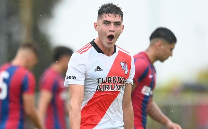 Panichelli en River. Prensa River.