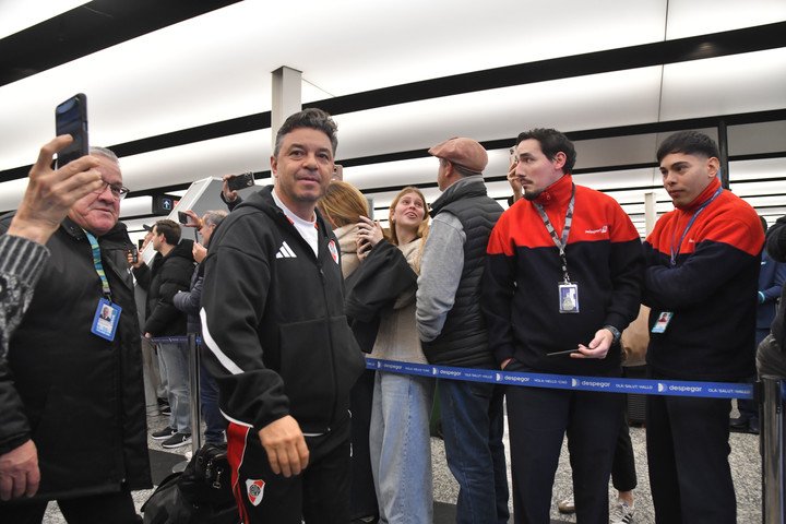 Marcelo Gallardo y el deber de clasificarse a la CL. Foto: Enrique Garcia Medina
