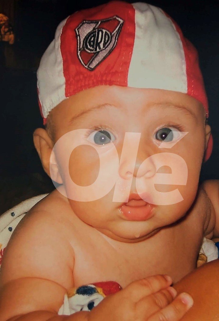 Alex, con el gorrito de River (Gentileza familia Woiski).
