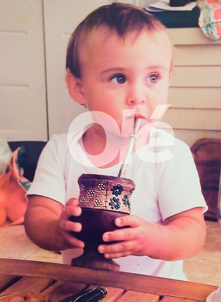 Alex, tomando mate. Más argentino que el dulce de leche (Gentileza familia Woiski).
