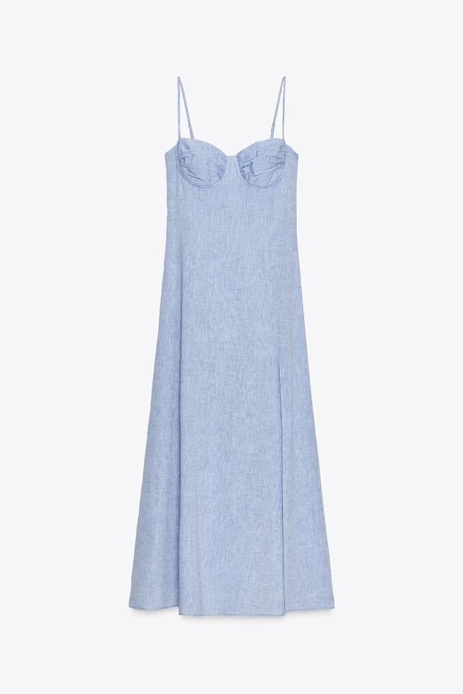 Vestido azul de Zara (39,99 euros)