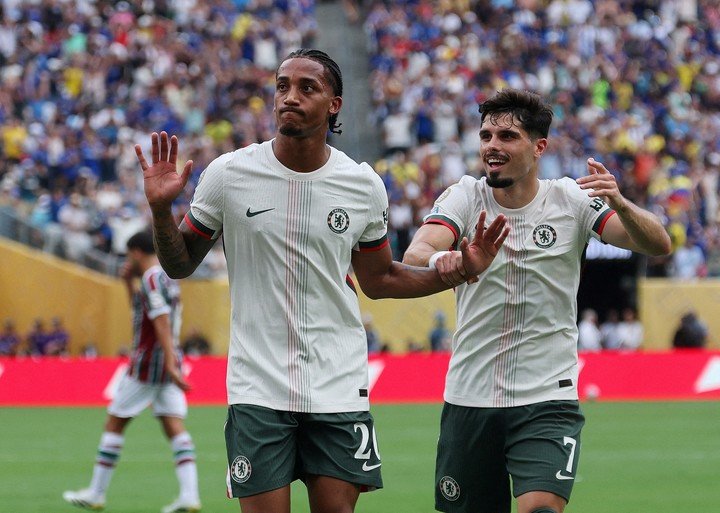 A pesar del contexto, Joao Pedro no festejó sus goles. (Reuters/Vincent Carchietta)