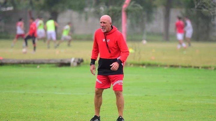 Oldrá afronta el partido con Vélez con algunas bajas. (Foto: José Gabriel Hernández / La Voz)