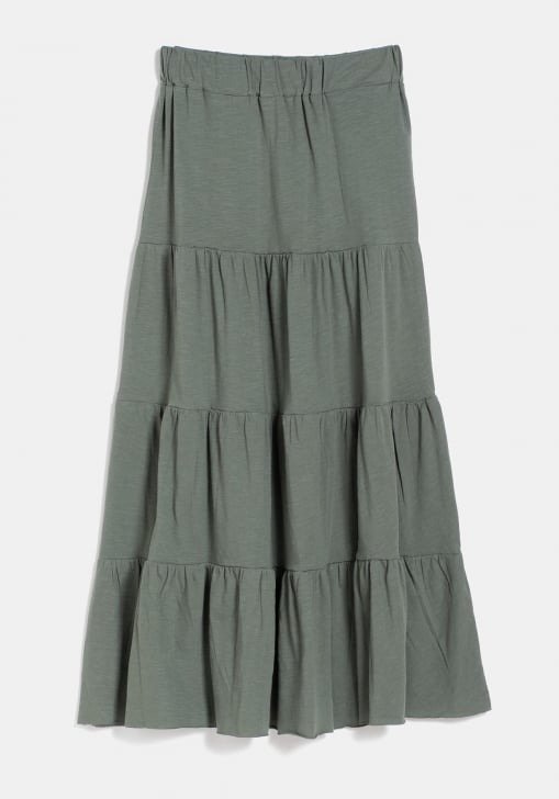 La falda panelada cómoda y fresquita que triunfa en Ibiza ahora por menos de 10 euros en Carrefour