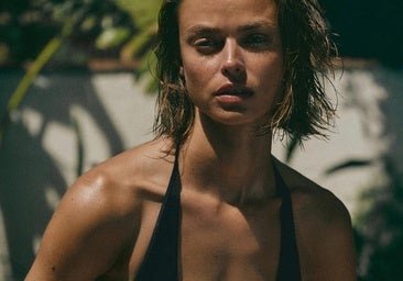 He encontrado en Mango este bikini de cuello halter súper favorecedor