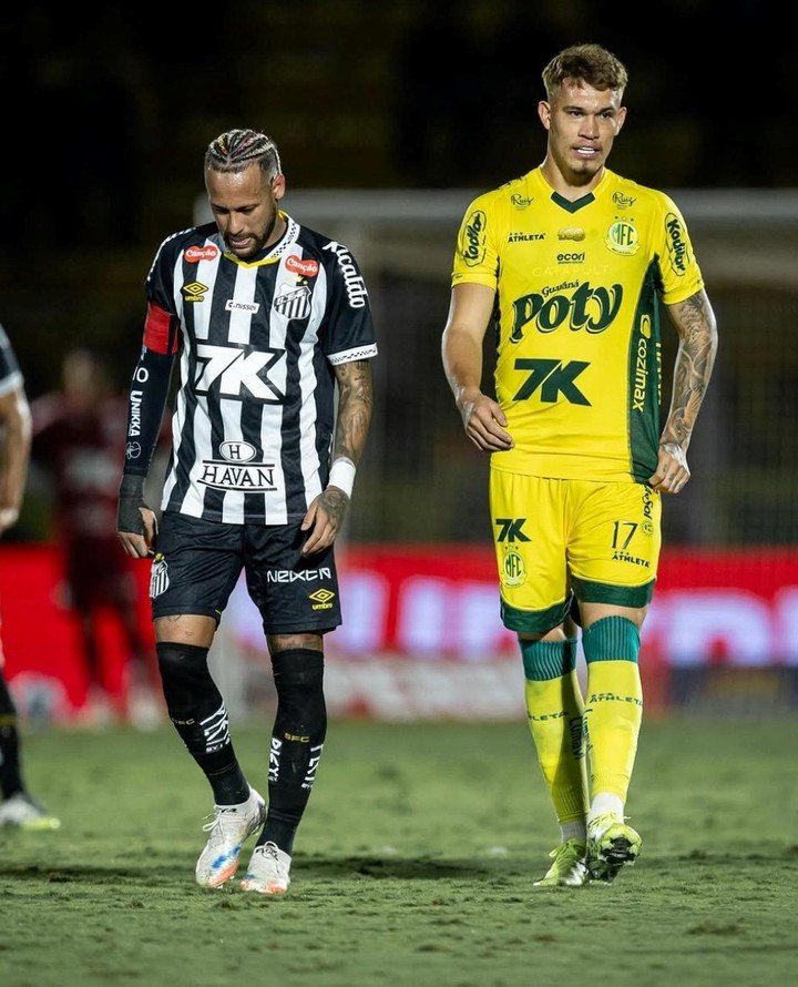 Cristian Renato junto a Ney. (@cristianrenato00)