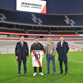 Un espejo, un mensaje y un horario con historia: las perlitas de cómo River anunció la vuelta de Quintero
