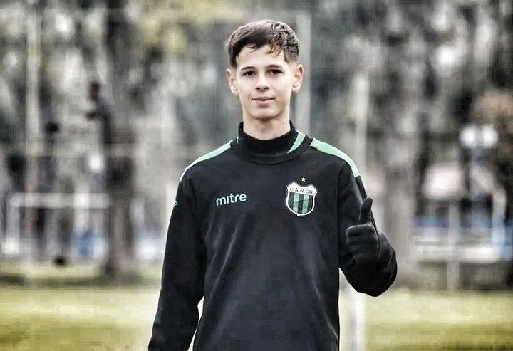 Alejandro Almaraz en la reserva de Nueva Chicago.