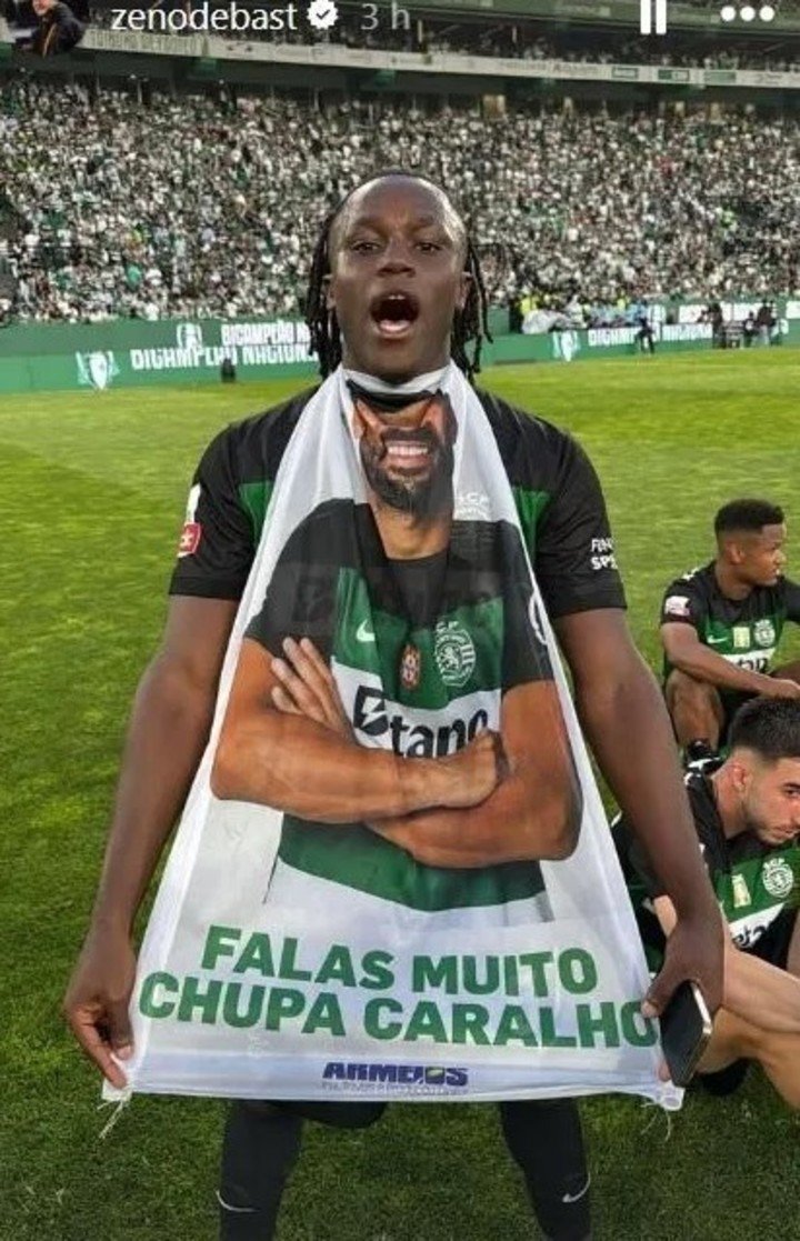 Quenda con el gaste a Nicolás Otamendi.