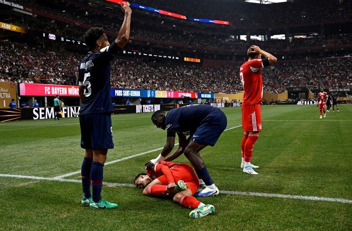Musiala sufrió una durísima lesión vs. PSG (Reuters).