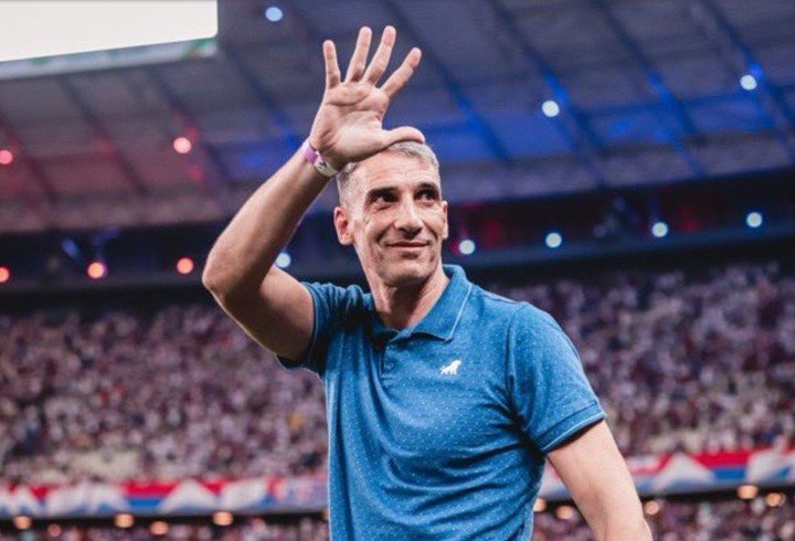 El argentino acumuló un total de 145 victorias, 73 empates y 95 derrotas en su paso por Fortaleza.