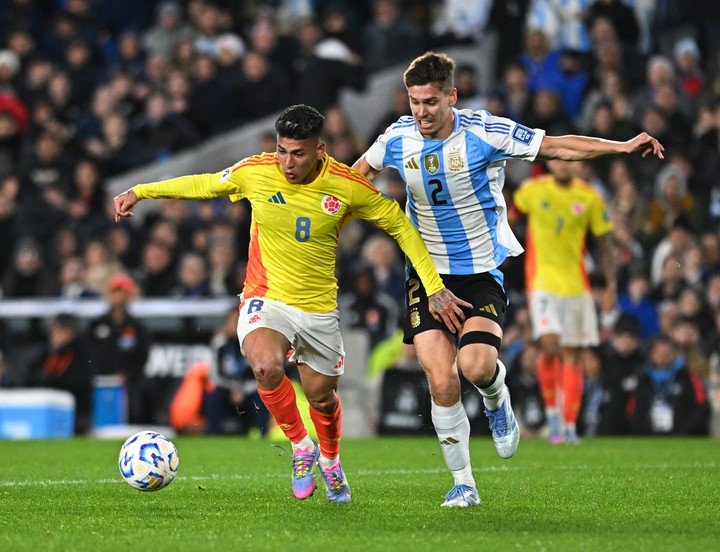 Carrascal frente a Argentina por Eliminatorias. (REUTERS/Rodrigo Valle)