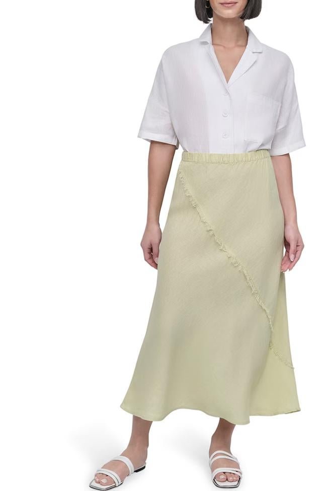 Falda midi de lino en verde de DKNY.