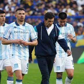 Costas tiene a un jugador en duda por lesión para el partido de Racing contra Peñarol por la Copa 