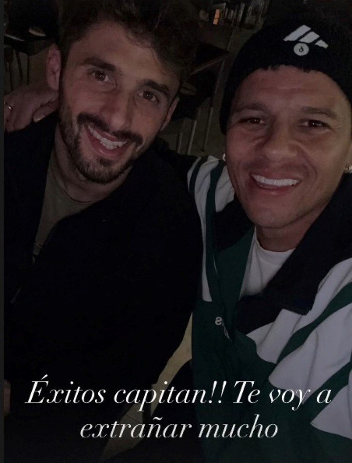 Saracchi, otro borrado como Rojo, se despidió del ex capitán.