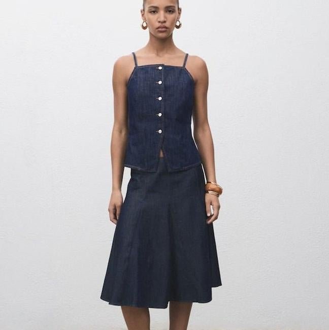 Falda denim con vuelo