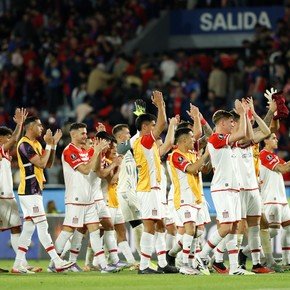 Estudiantes se lo ganó a Cerro en la última y encaminó la serie