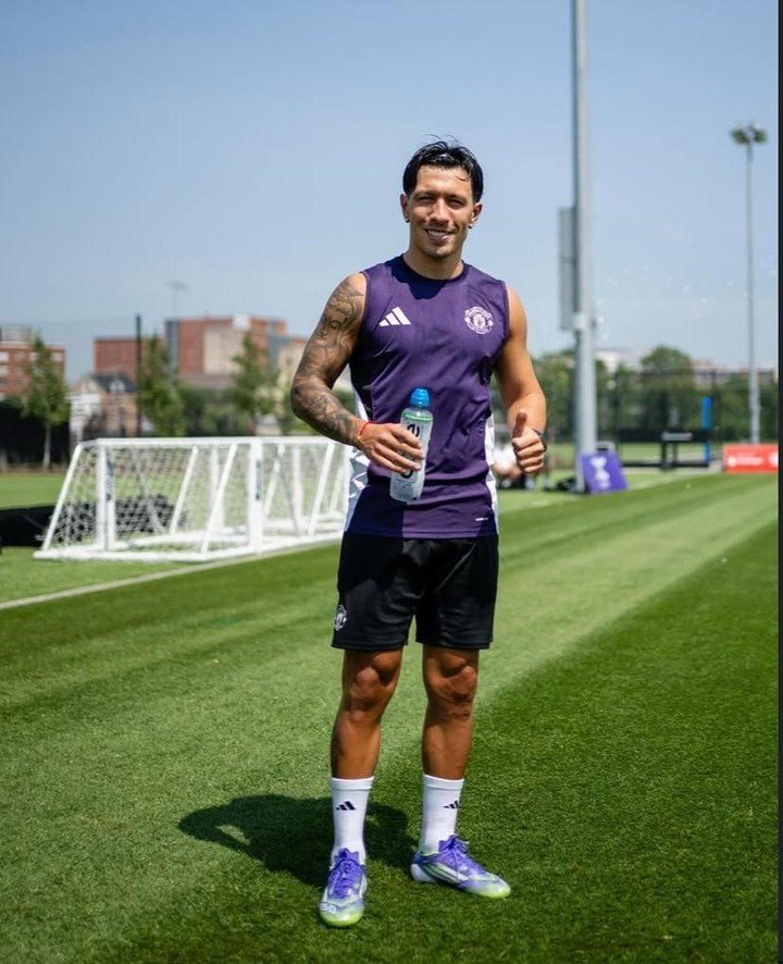 Lisandro Martínez en los entrenamientos con Manchester United. (@lisandromartinezzz)
