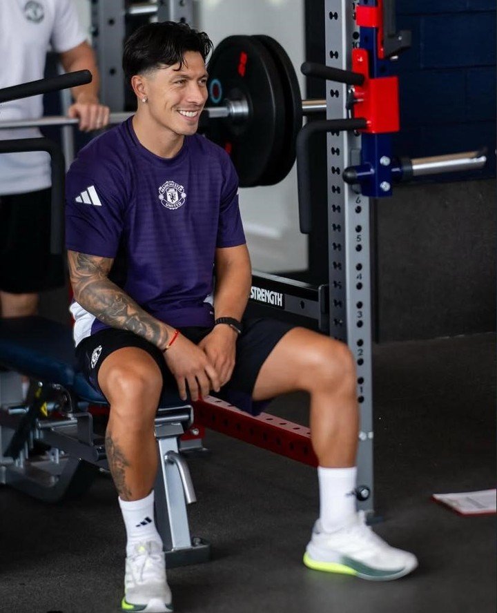 El campeón del mundo también se entrena en los gimnasios. (@lisandromartinezzz)