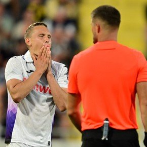Sorpresa en la Europa League: con un penal errado de Luis Vázquez, el Anderlecht quedó eliminado ante un equipo sueco