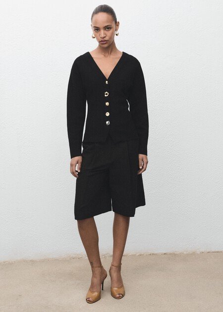 Mango vende la chaqueta de punto más bonita y perfecta para el entretiempo que parece de lujo, pero con un precio asequible