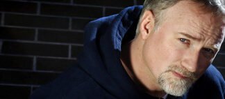 «Me abrió mucho la mente». Cómo David Fincher ayudó al director de ‘Weapons’ a crear un auténtico bombazo y se ganó un hueco en los agradecimientos