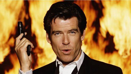 Pierce Brosnan como James Bond