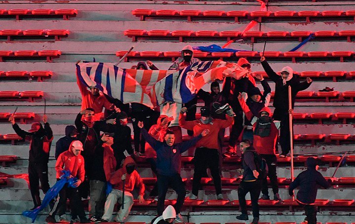 Violencia en Independiente - Universidad de Chile. 