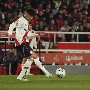 Por qué River no puede inscribir a Rivero en la lista de la Copa