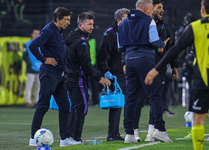 El equipo de Costas va por la remontad (Fotobaires).