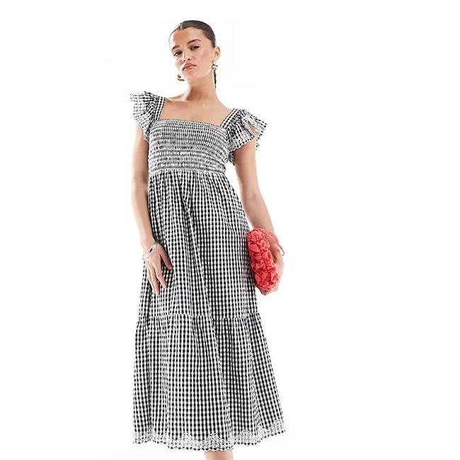 Vestido de vichy negro con bordados