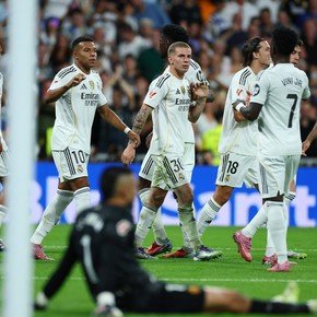 Con Mastantuono y en una ráfaga, el Real Madrid le ganó a Mallorca y pisa con fuerza en el arranque de LaLiga
