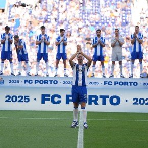 Video: Porto sorprendió a todos con la presentación de un refuerzo