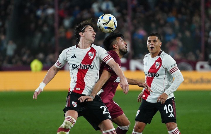 Galarza ante Marcelino Moreno (Marcelo Carroll). 