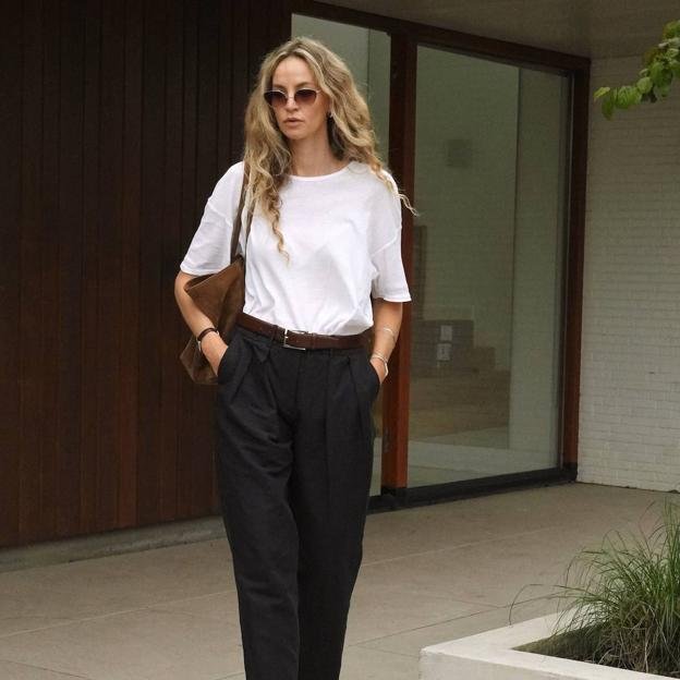 Pantalones negros que conjuntar con todo y necesitas para renovar los básicos de tu armario