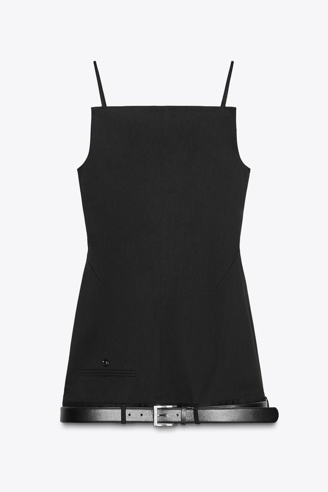 Vestido negro de Zara (35,99 euros)