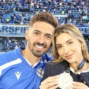 Lanzini se acordó de su salida de River en el festejo de su primer título en Vélez