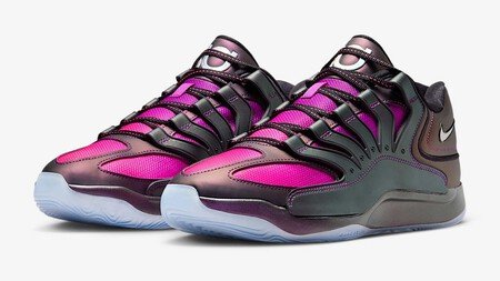 Carlos Alcaraz Es Todo Un Icono En La Cancha Y Nike Adopta El Estilo De Su Color Favorito Para Ofrecernos El Color Clave En Las Zapatillas Que Llevaremos El Resto Del Ano El Purpura Vivido