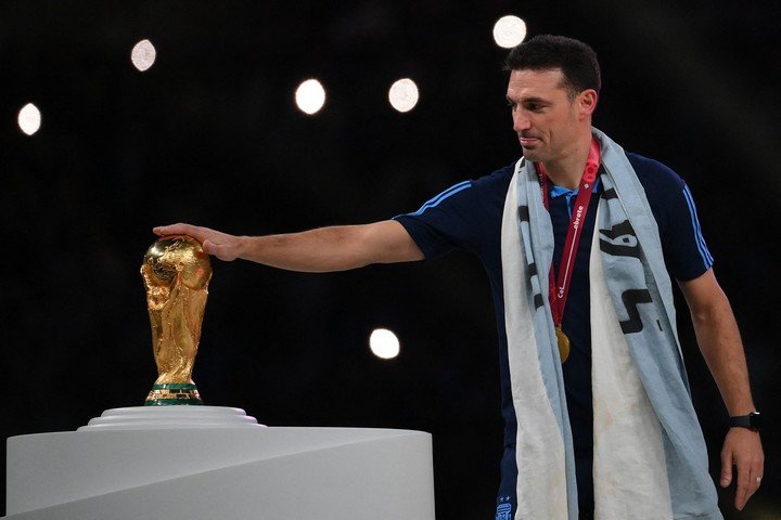 Scaloni ya piensa en el Mundial de Estados Unidos, México y Canadá.