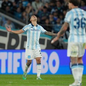 Video: el gol de la clasificación de Racing a semifinales y el resumen del partido