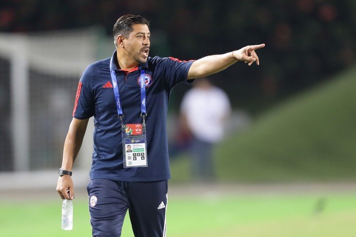 Ya sin chances de formar parte de la próxima Copa del Mundo, Nicolás Córdova fue sincero sobre la actualidad de Chile. (EFE/ Rayner Peña R.)