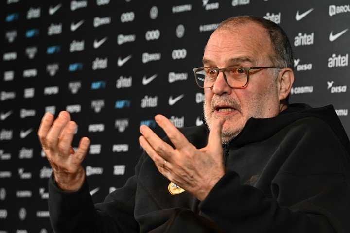 Bielsa, autocrítico en su análisis sobre la selección uruguaya.
