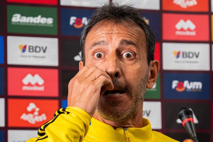 Batista habló sobre la estrategia para detener a Messi. (EFE/ Sofía Torres)