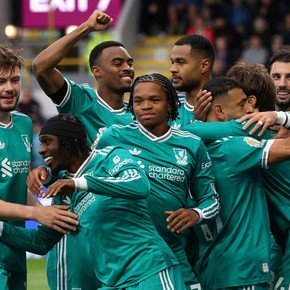 Con 45 minutos de Alexis Mac Allister en cancha, Liverpool le ganó sobre la hora al Burnley