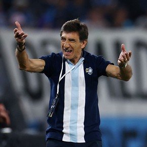 Costas no guarda nada en el clásico: qué equipo pone