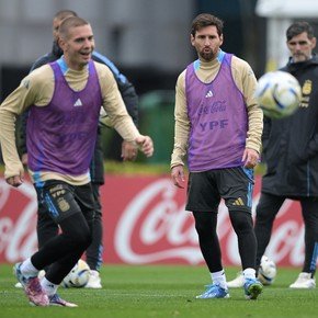 Los dos pibes que pelean por meterse en el once de la Selección contra Venezuela