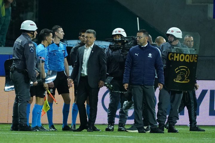 Gallardo y el final del partido (Matonte). 