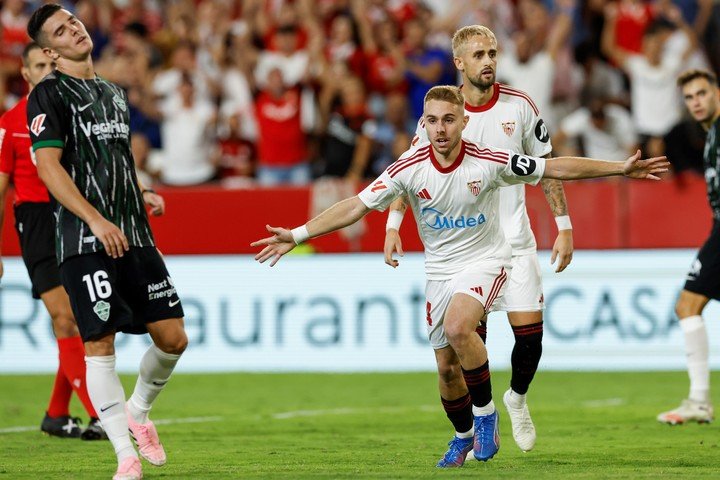 Sevilla rescató un punto de local. (EFE/Julio Muñoz)