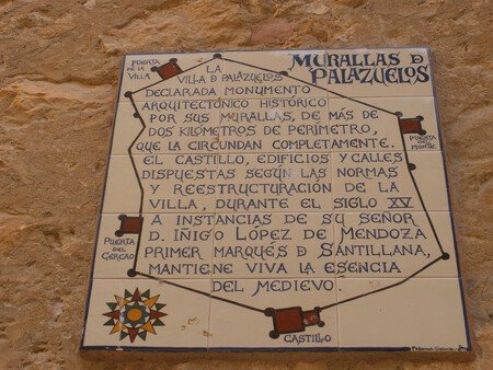 Pueblo Medieval Escapada Cerca Madrid Otoño Barata Fin Semana